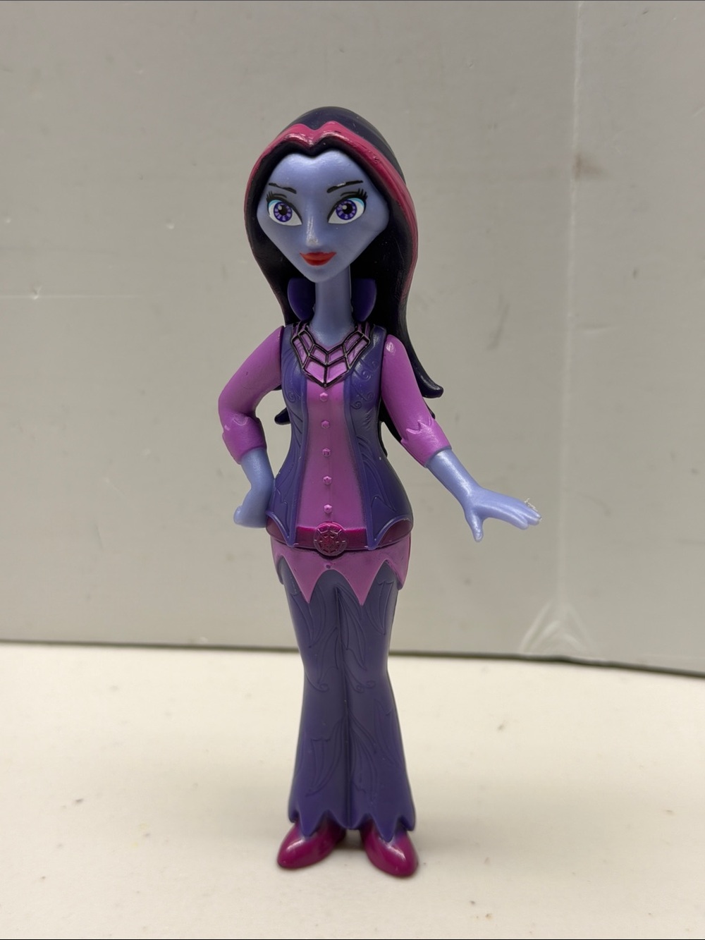 Disney Junior Vampirina Mom Oxana Boris Figurine
